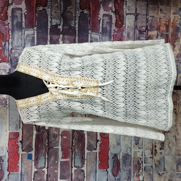 Mono Reno Tops - Mono Reno Embellished Lace Tunic